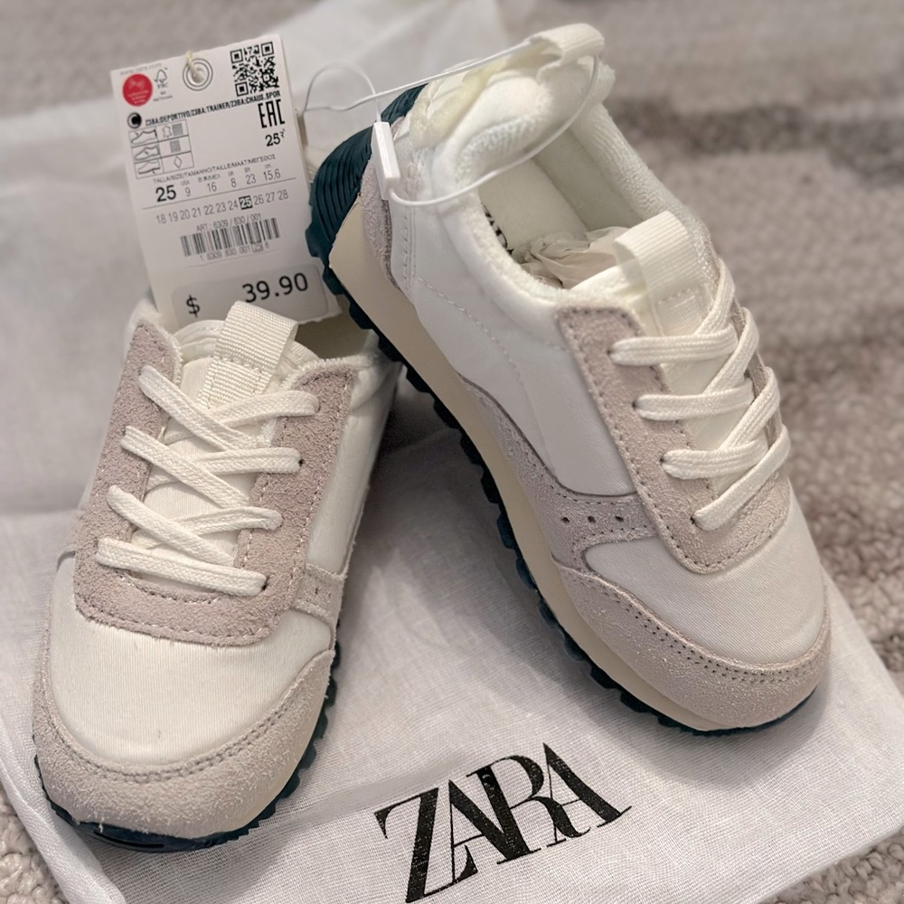 NWT Zara trainers / tennis shoes.